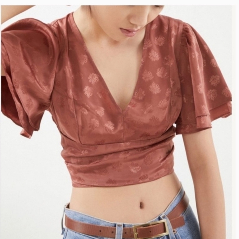 Urban Outfitters Webster Jacquard Flutter Sleeve Top Womens XS in Mauve